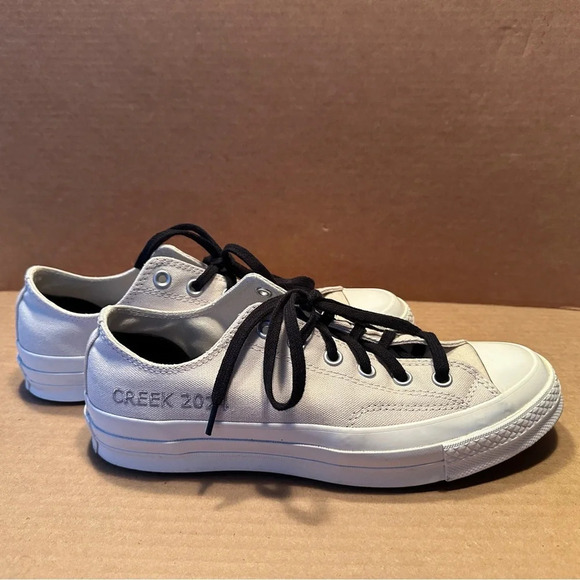 Custom Converse, tan, size women’s 10/men’s 8. They appear unworn. Unisex. - Picture 2 of 12